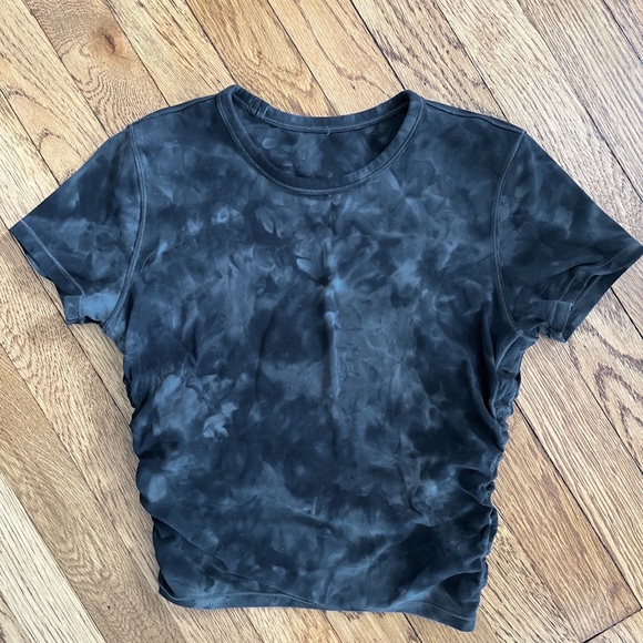 lululemon athletica Tops - Lululemon workout top